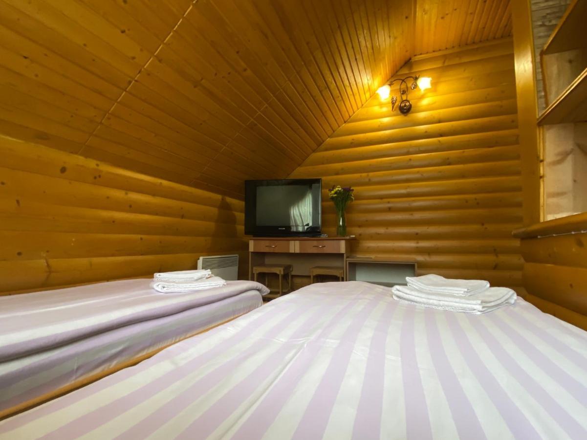 Lelech Hotel Tatariv Ngoại thất bức ảnh