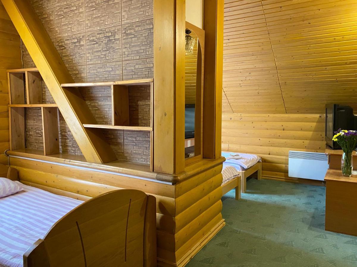 Lelech Hotel Tatariv Ngoại thất bức ảnh