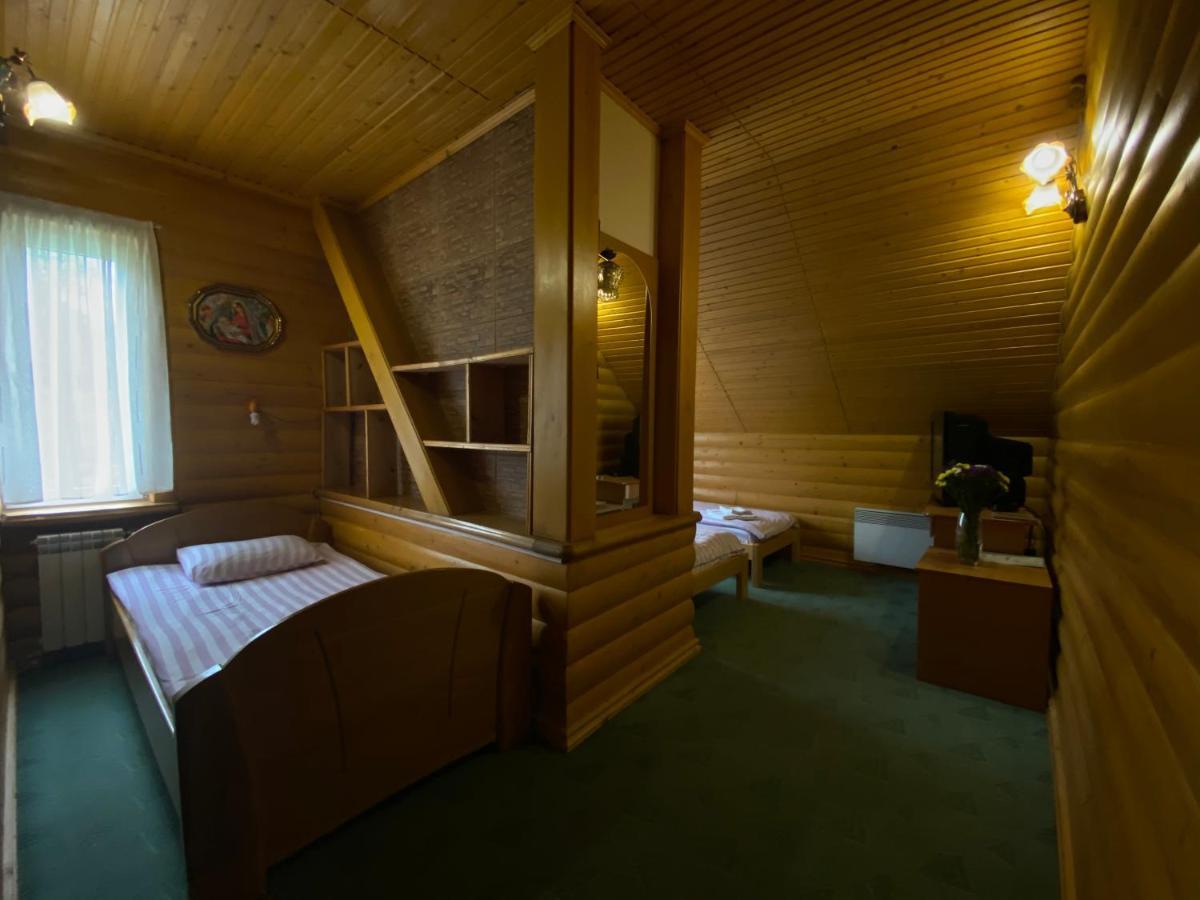 Lelech Hotel Tatariv Ngoại thất bức ảnh