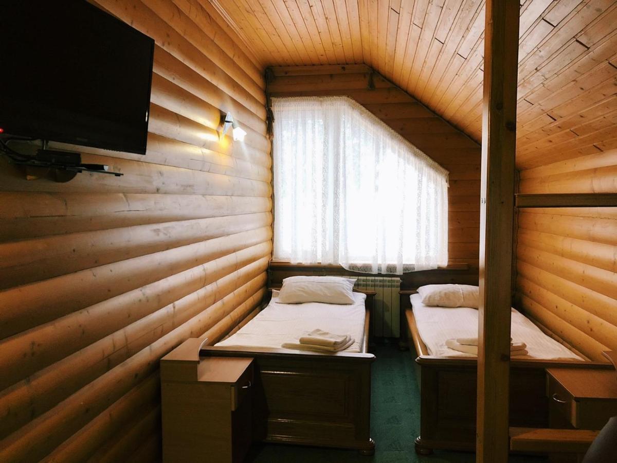 Lelech Hotel Tatariv Ngoại thất bức ảnh