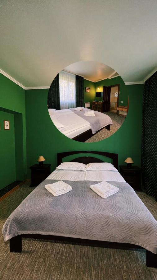 Lelech Hotel Tatariv Ngoại thất bức ảnh