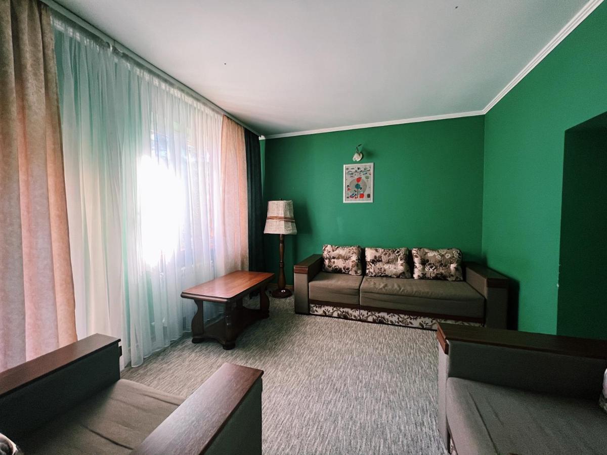 Lelech Hotel Tatariv Ngoại thất bức ảnh