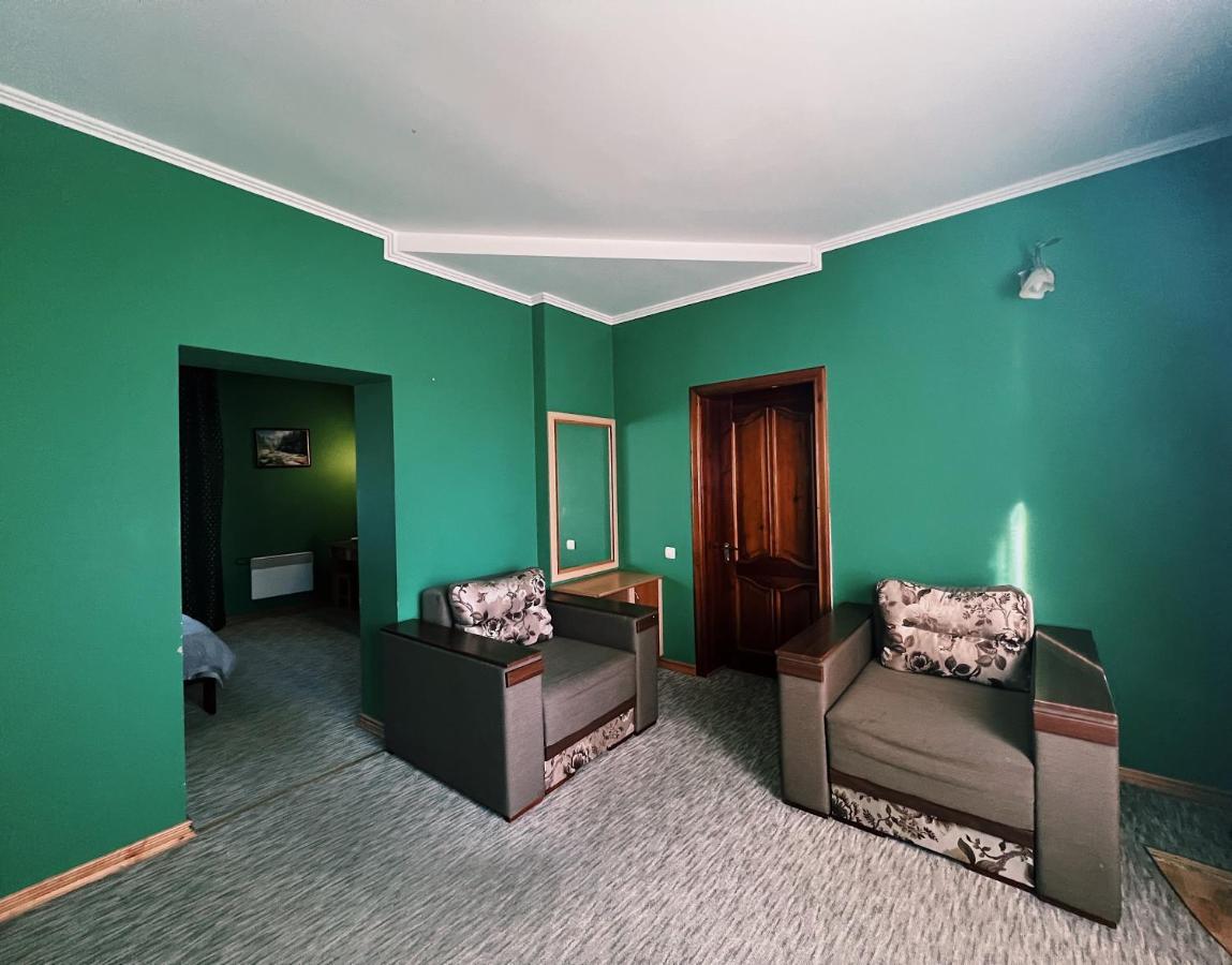 Lelech Hotel Tatariv Ngoại thất bức ảnh