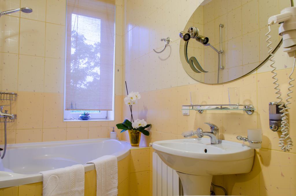 Lelech Hotel Tatariv Ngoại thất bức ảnh