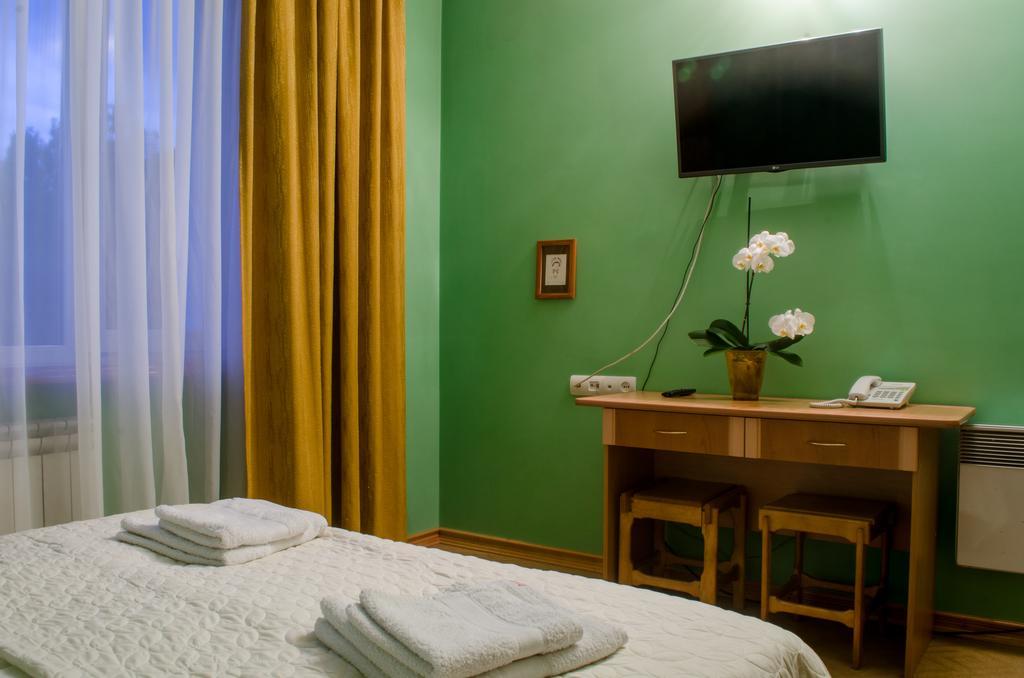 Lelech Hotel Tatariv Ngoại thất bức ảnh