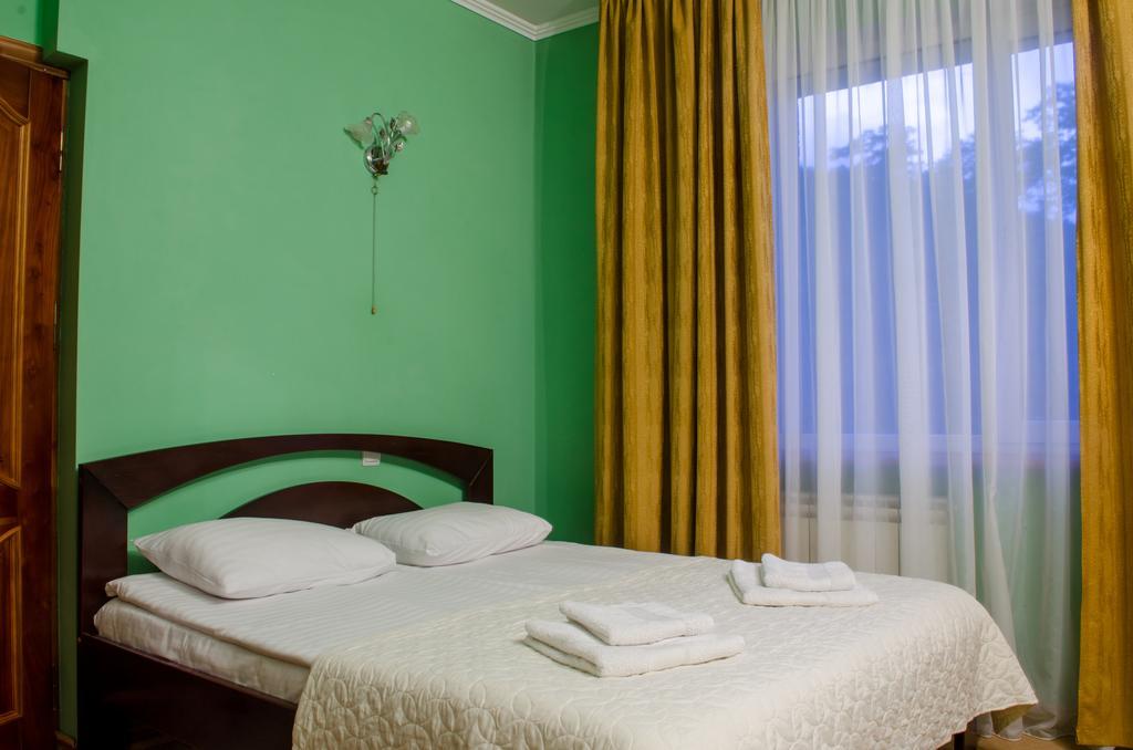 Lelech Hotel Tatariv Ngoại thất bức ảnh