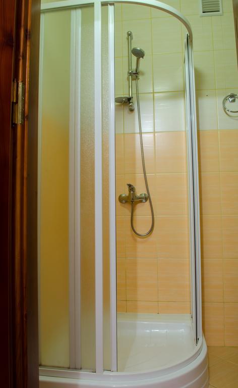 Lelech Hotel Tatariv Ngoại thất bức ảnh