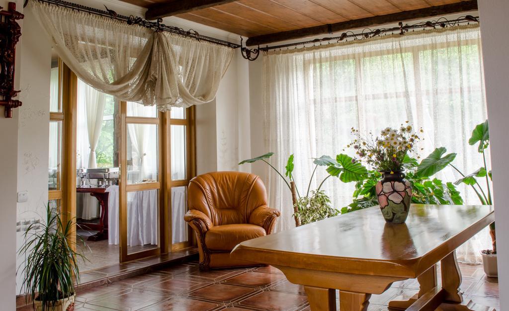 Lelech Hotel Tatariv Ngoại thất bức ảnh